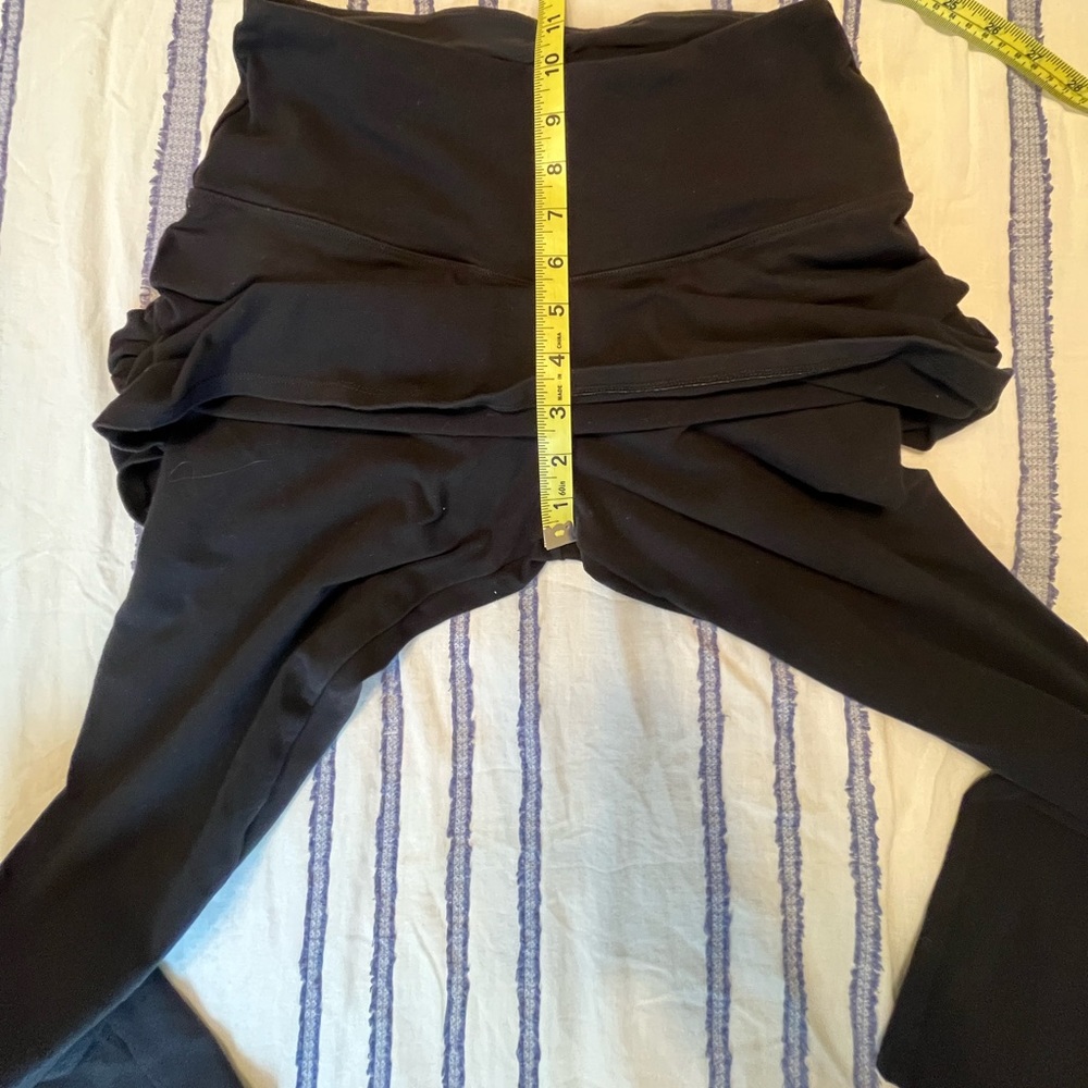 Ruby Ribbon Ruched Skirt Leggings Medium - Picture 4 of 11